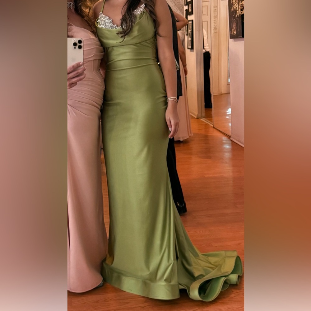 Elegant Green Satin Skirt